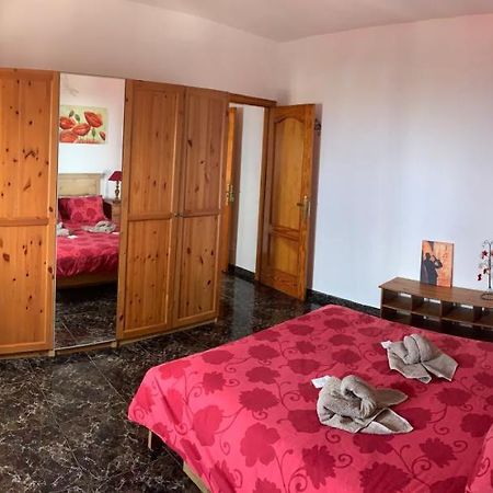 Naomi'S House Guest House Fasnia Екстериор снимка