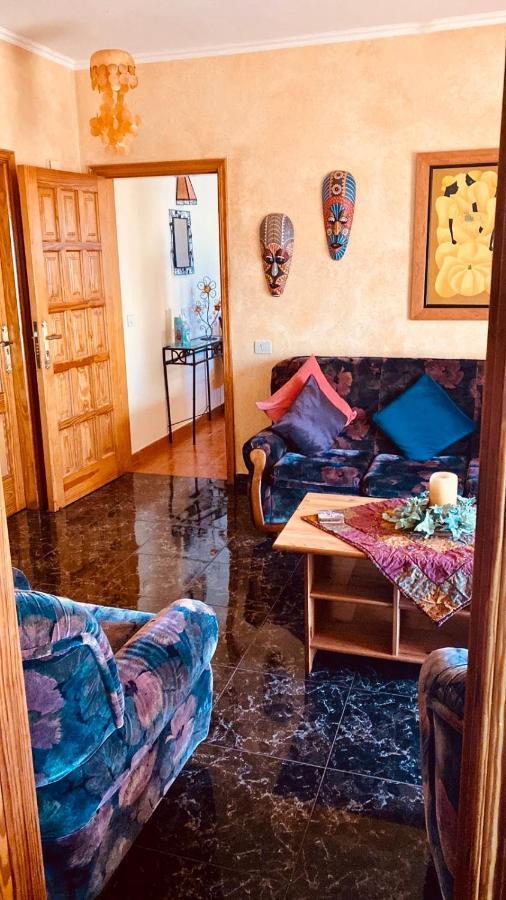 Naomi'S House Guest House Fasnia Екстериор снимка